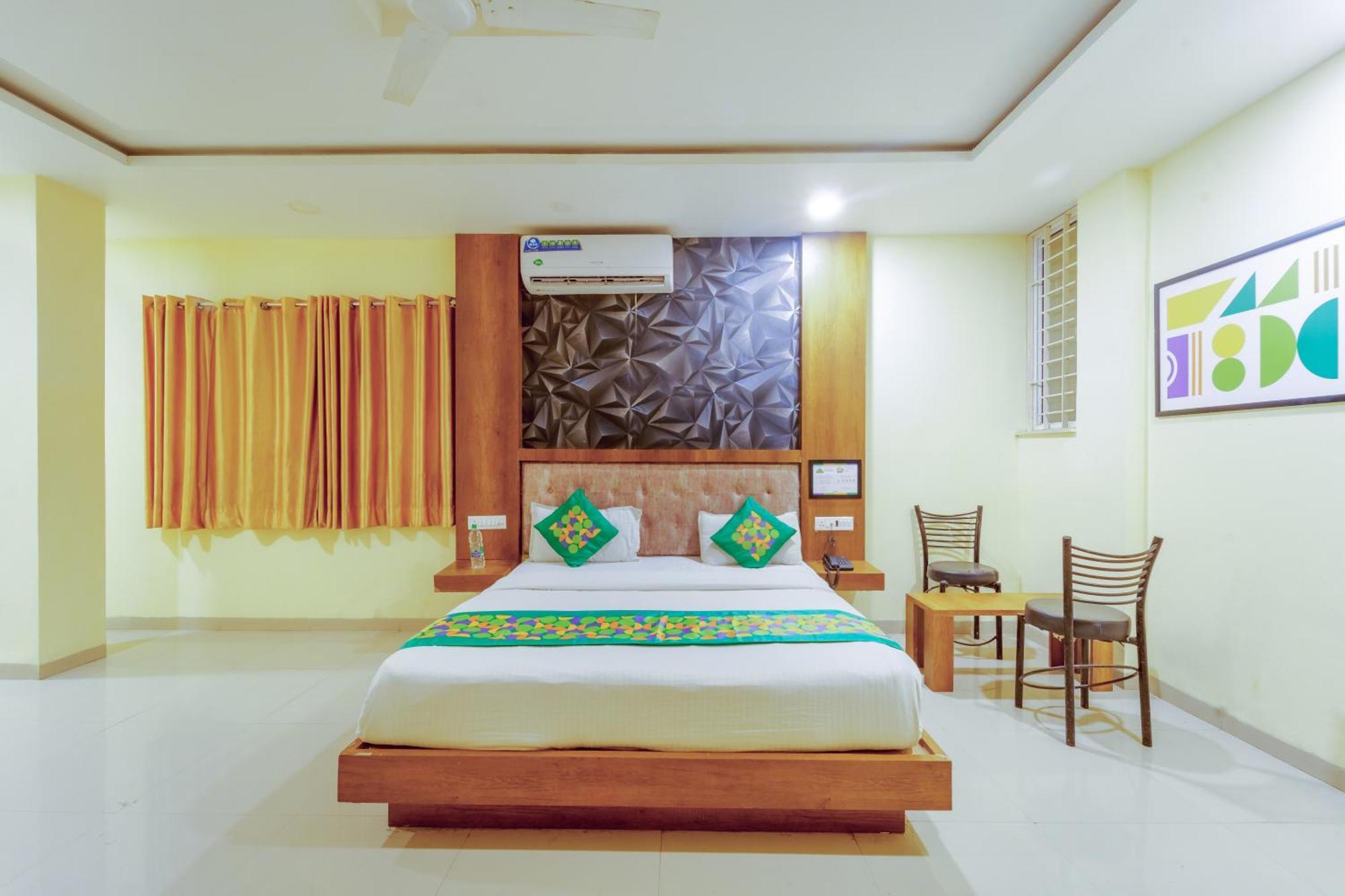 Treebo Royal Empire Indore Exterior foto