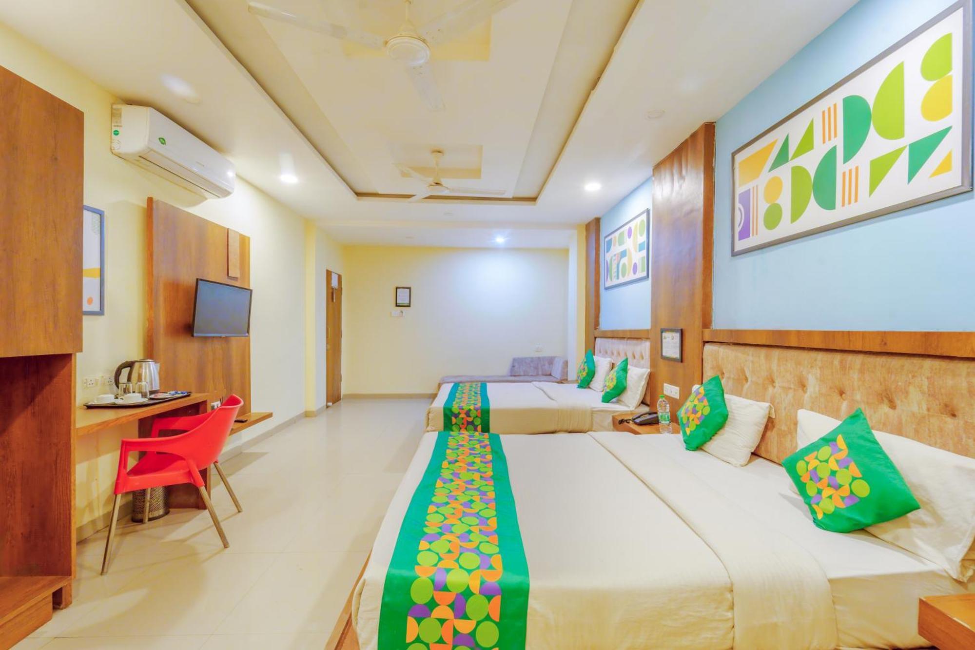Treebo Royal Empire Indore Exterior foto