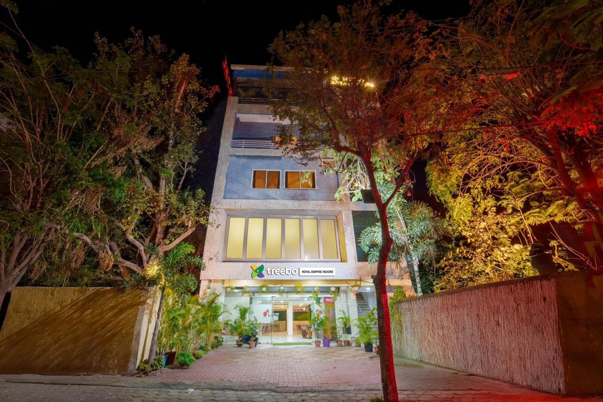 Treebo Royal Empire Indore Exterior foto