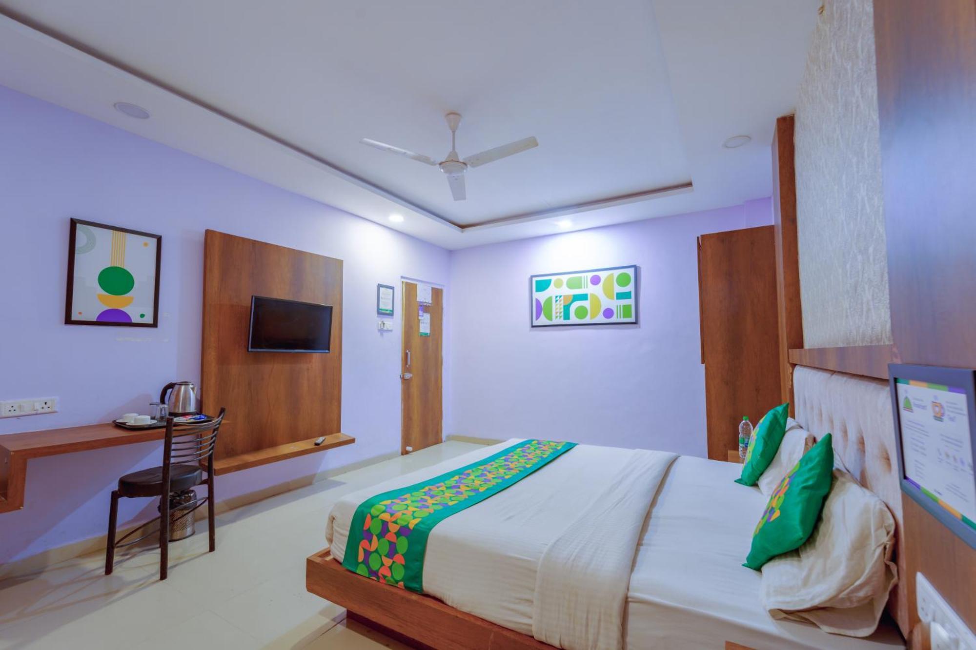 Treebo Royal Empire Indore Exterior foto