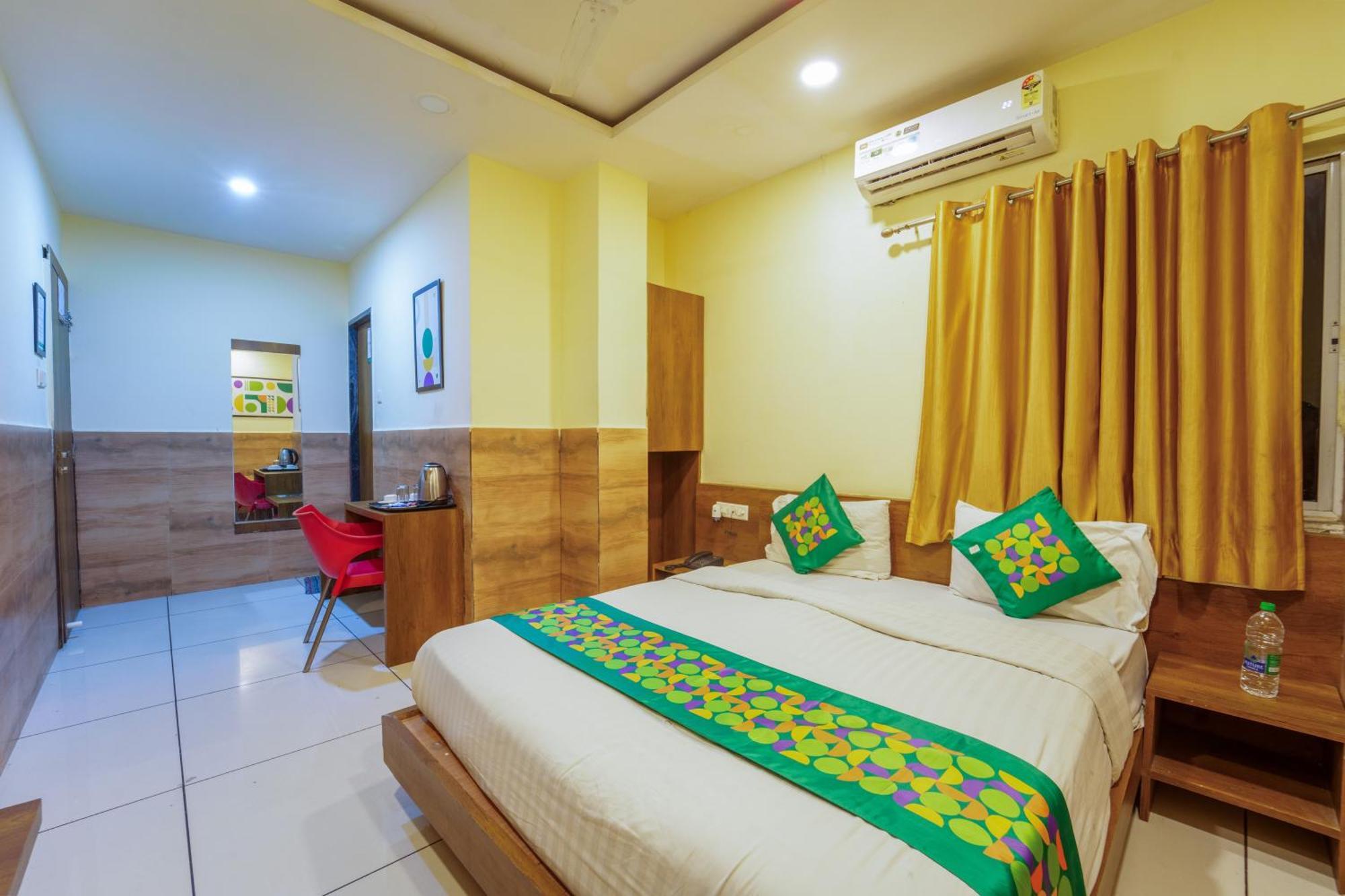 Treebo Royal Empire Indore Exterior foto