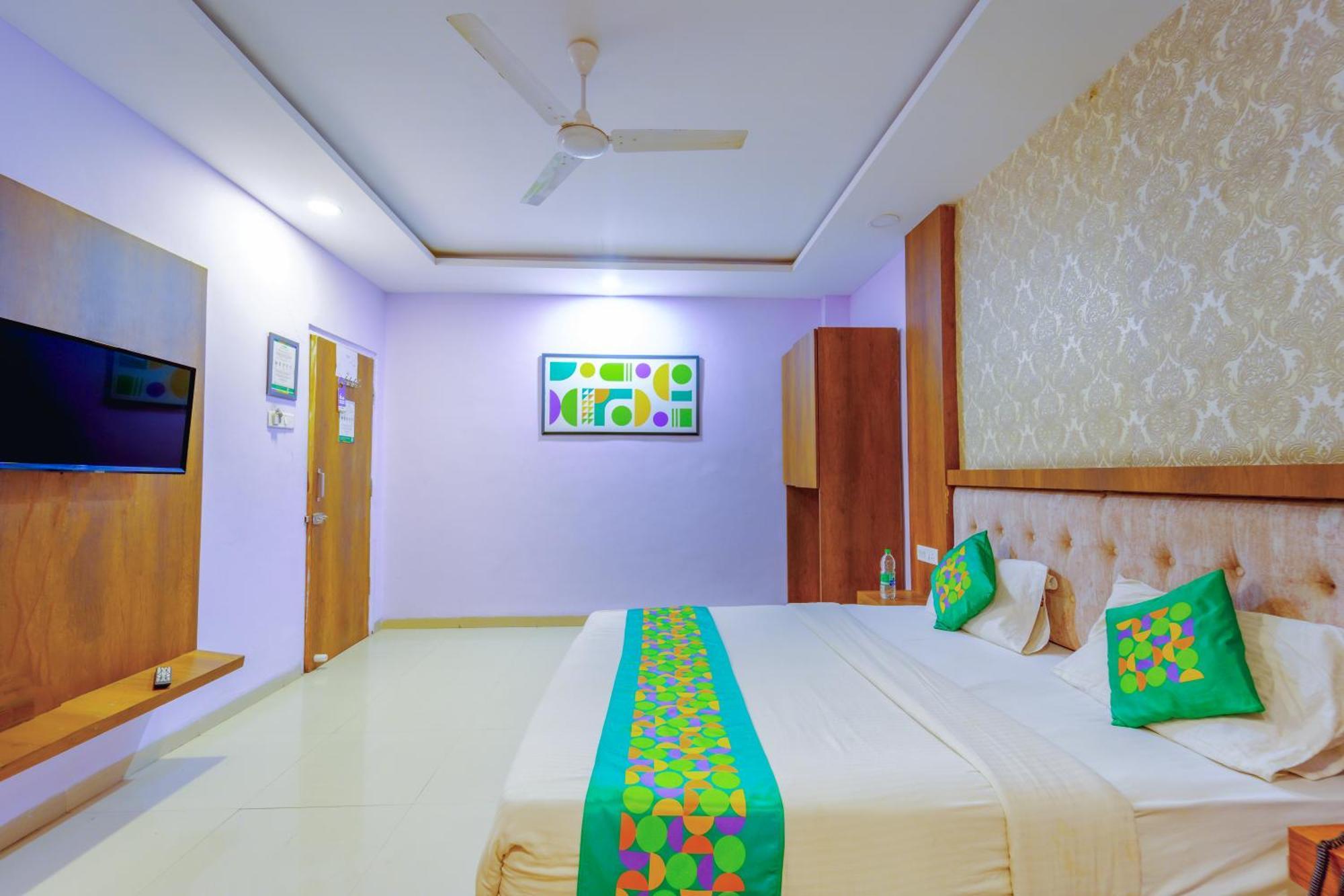 Treebo Royal Empire Indore Exterior foto